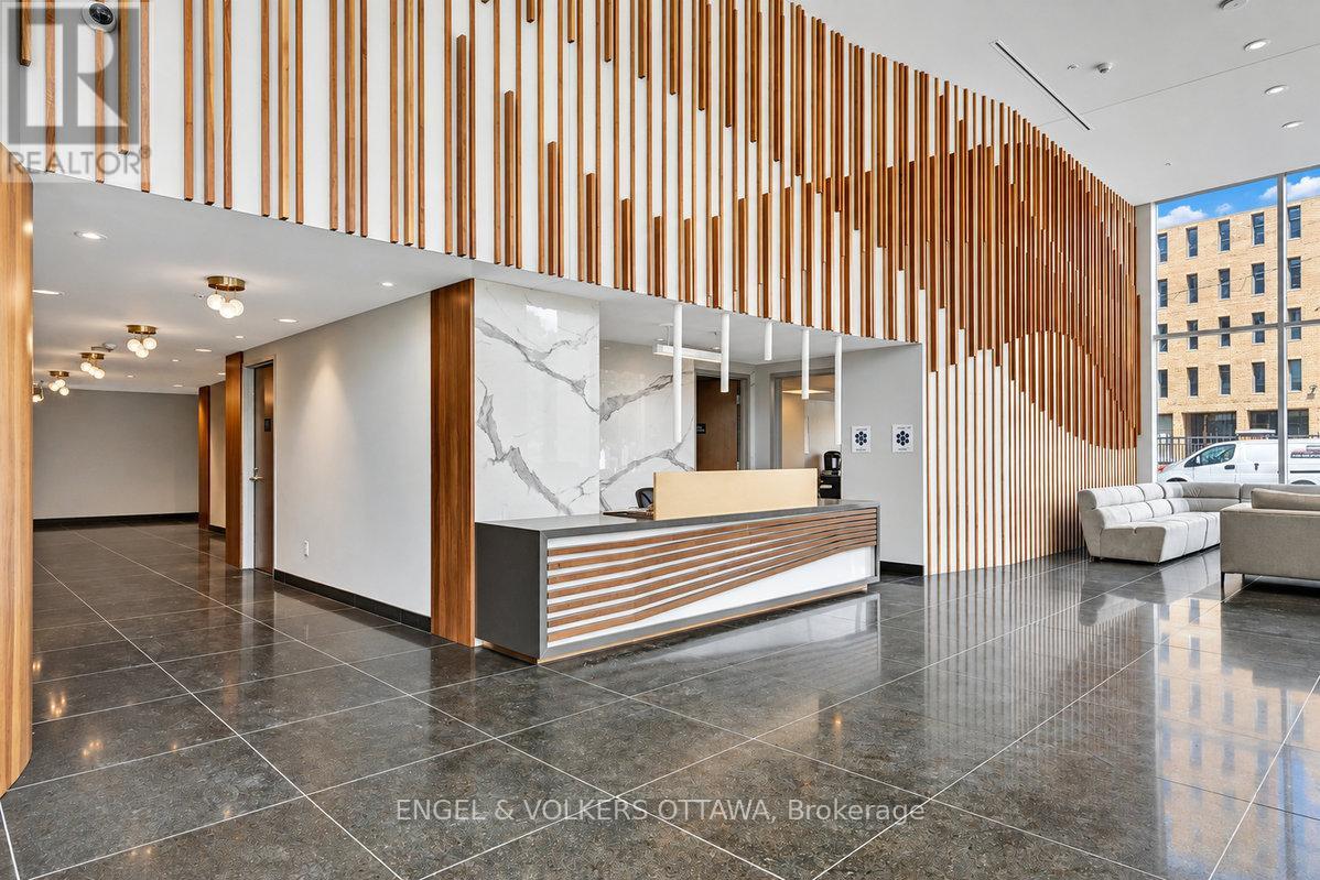 Foyer and Concierge