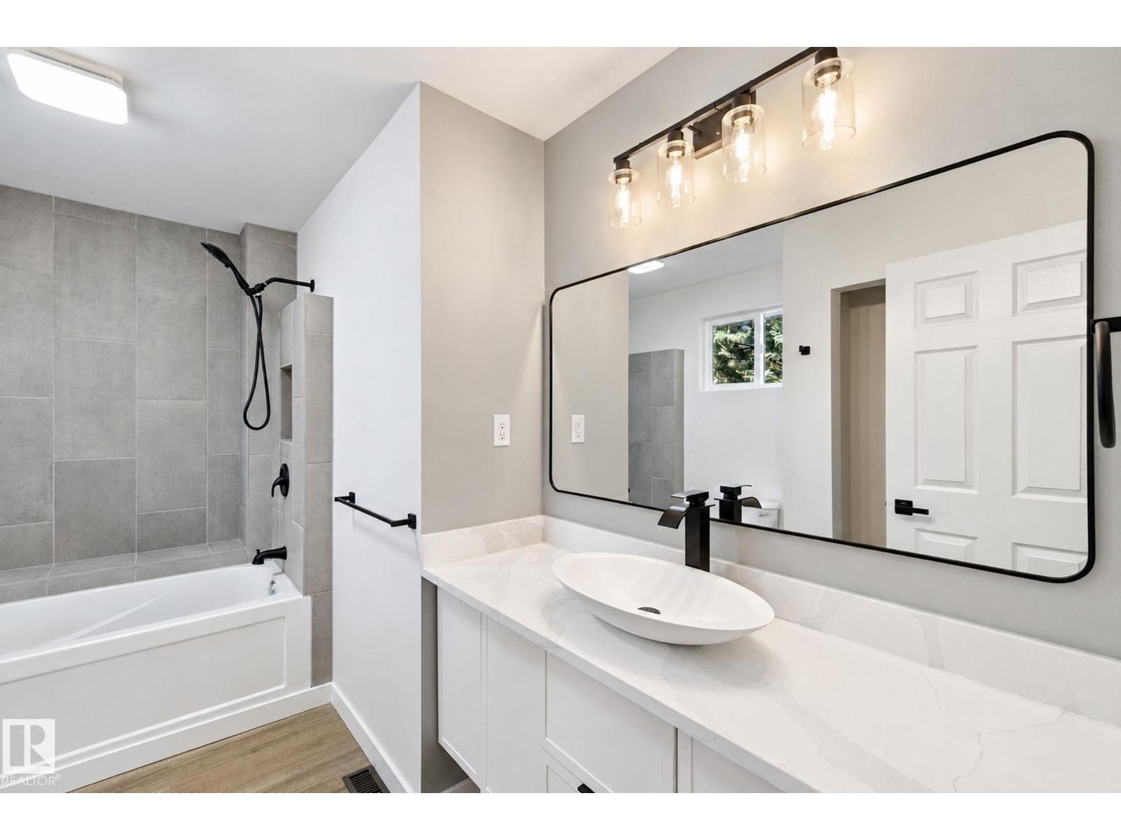 2 52414 RGE ROAD 20 - 17