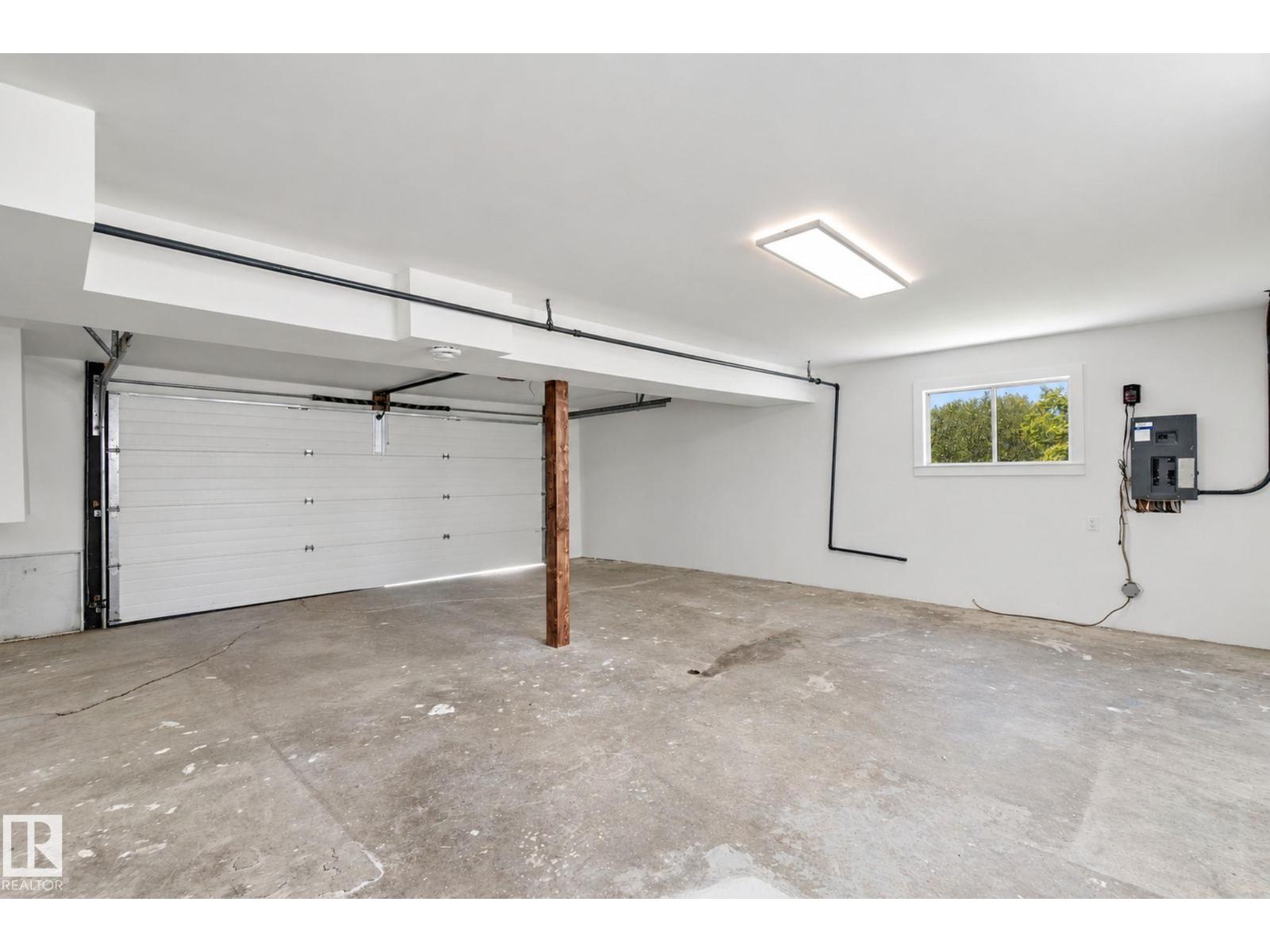 2 52414 RGE ROAD 20 - 40