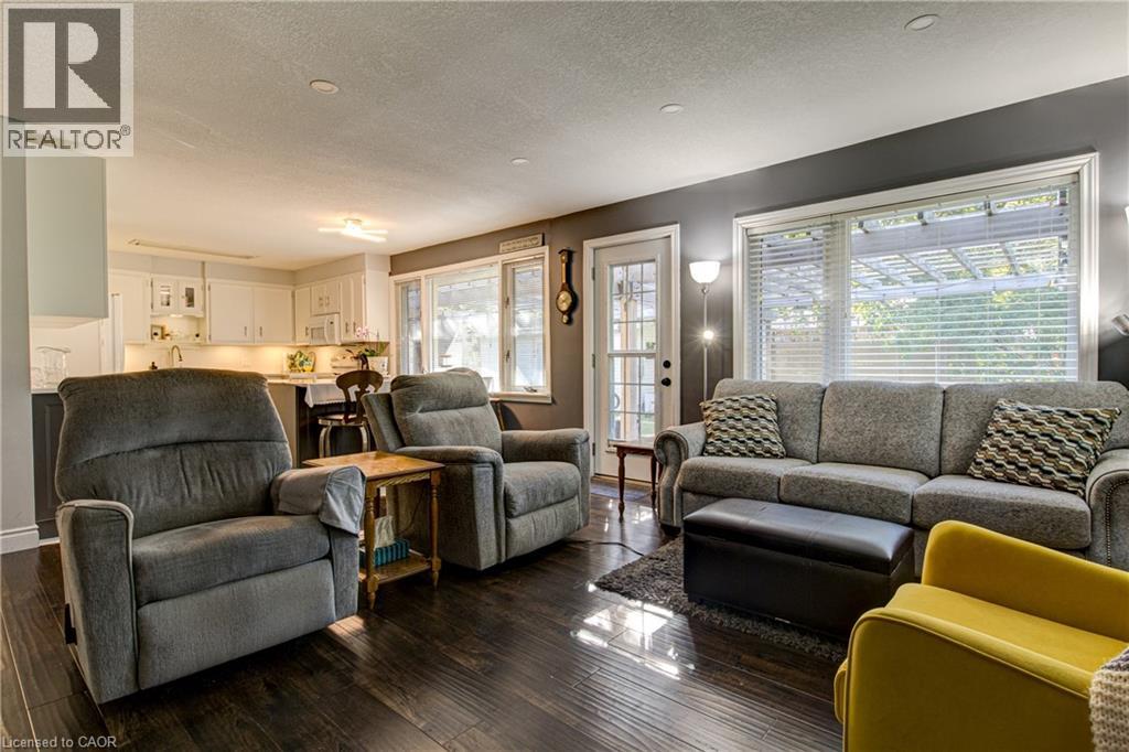 3 OAKWOOD Avenue - Image 19