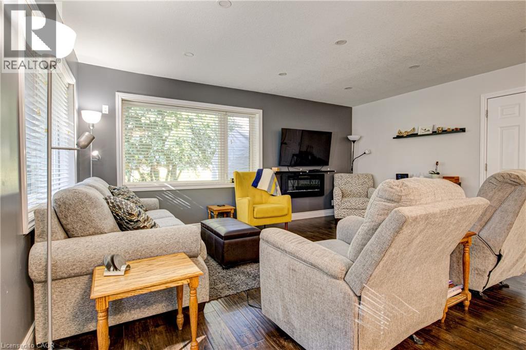 3 OAKWOOD Avenue - Image 21