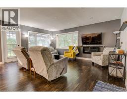 3 Oakwood Avenue, Kitchener, ON N2H6G7 Photo 17