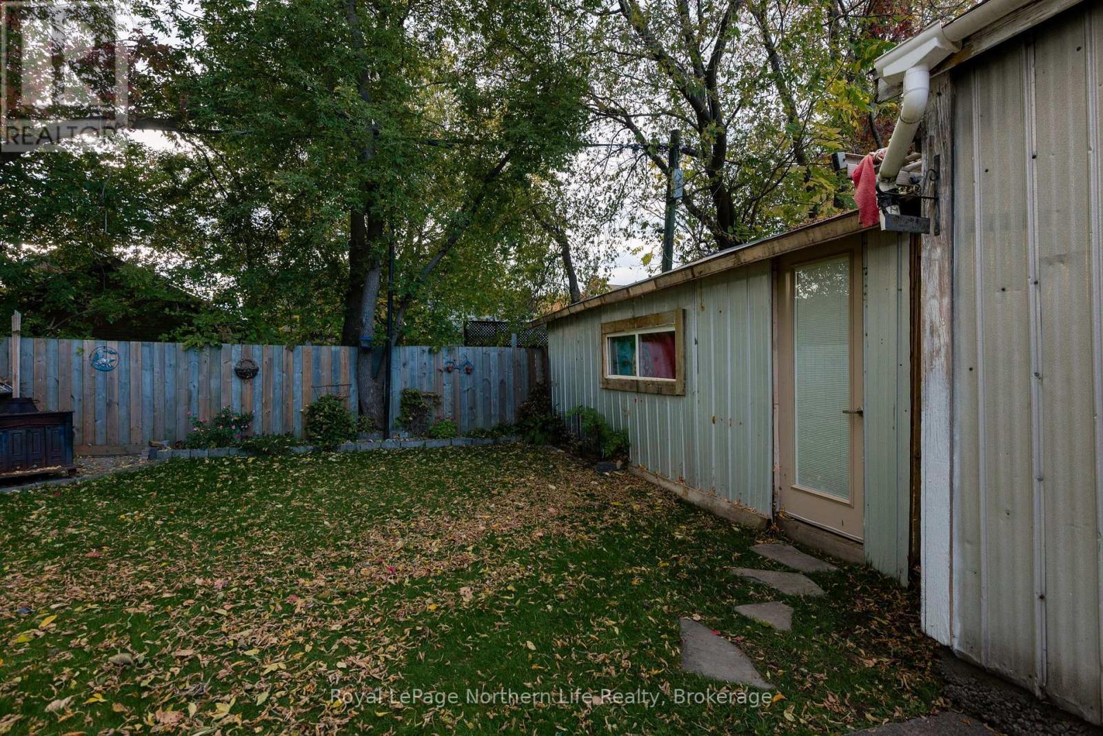 133 PRINCESS STREET E - 37