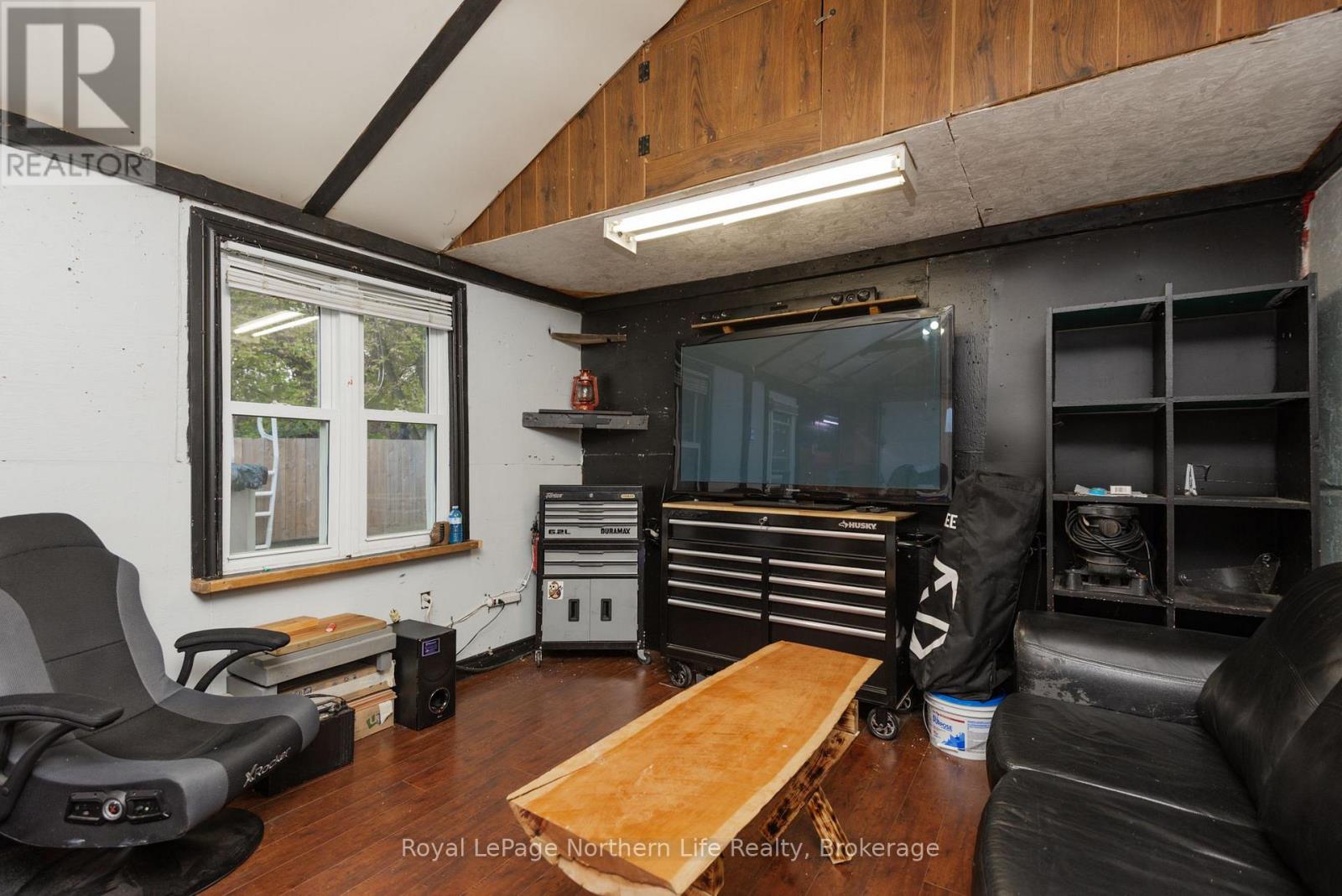133 PRINCESS STREET E - 45