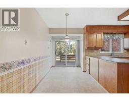3pc Bathroom - 751 Willamette Drive Se, Calgary, AB T2J2A3 Photo 15