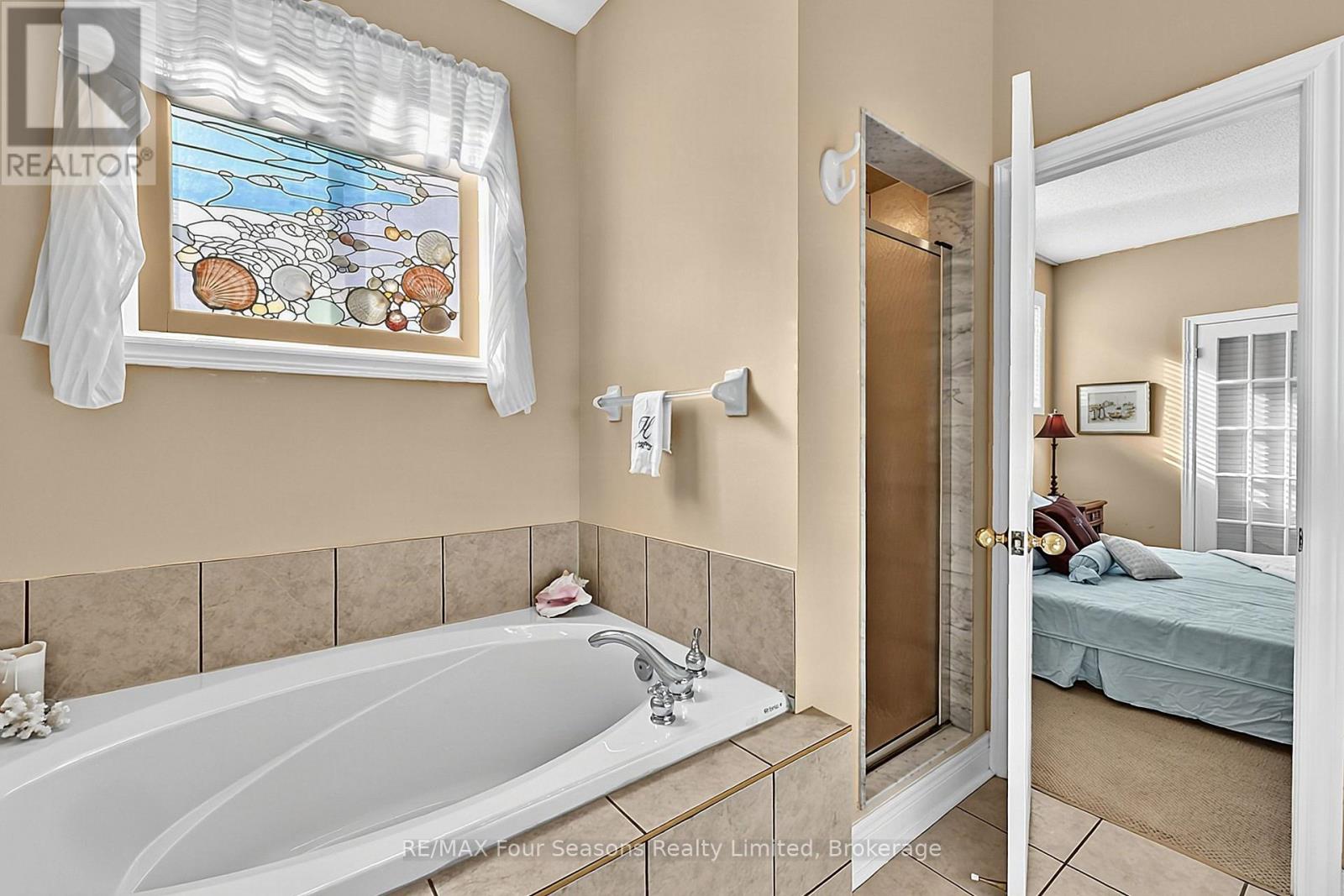 7 CALLARY CRESCENT - 21