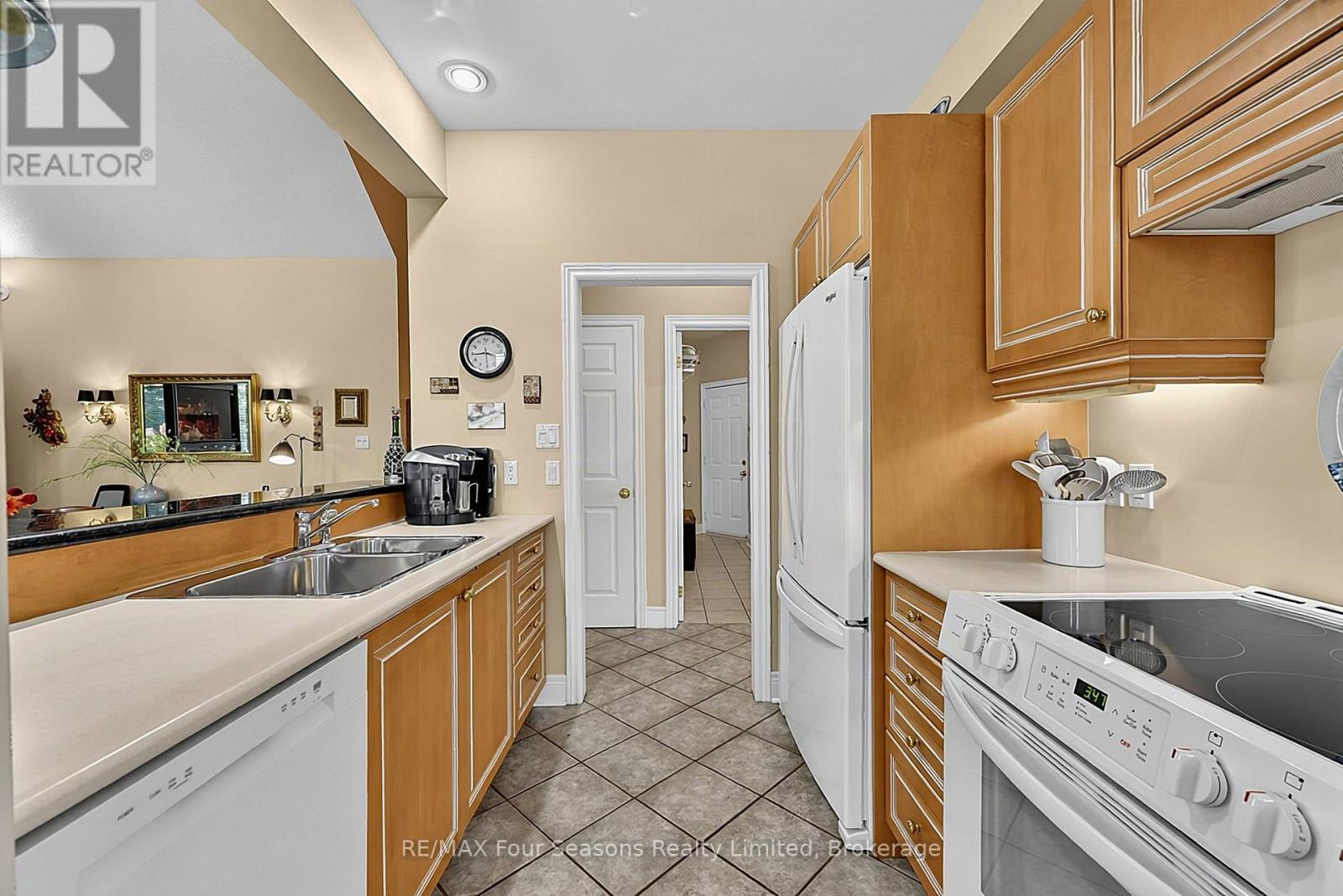 7 CALLARY CRESCENT - Image 4