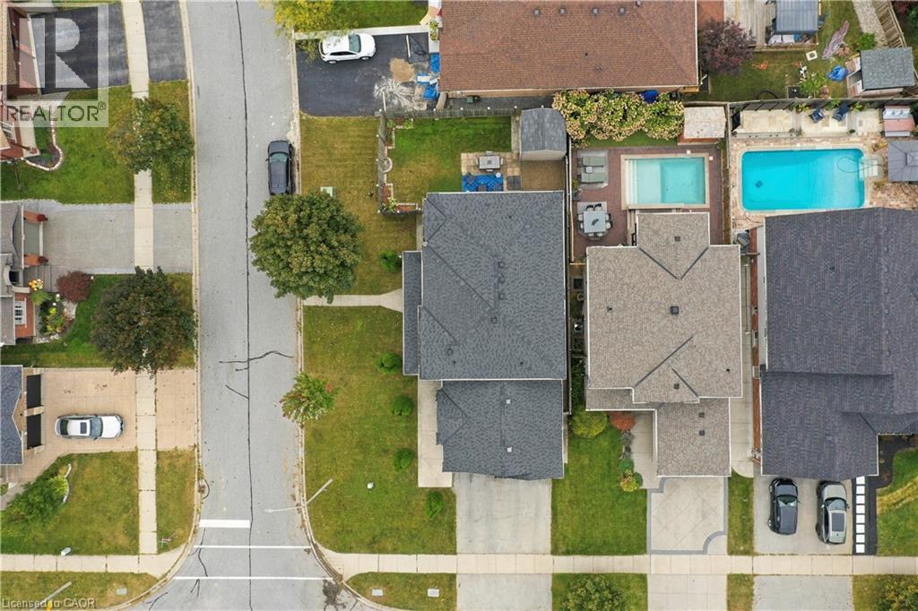 4530 FRANCES Crescent - 36