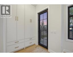 114 7 Avenue NW - photo 4
