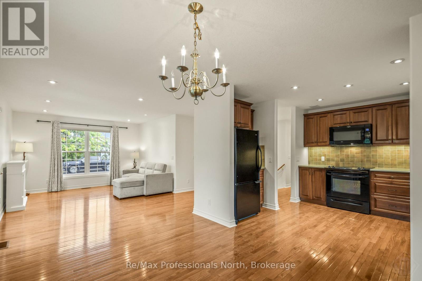 2 INVERARAY COURT - Image 12