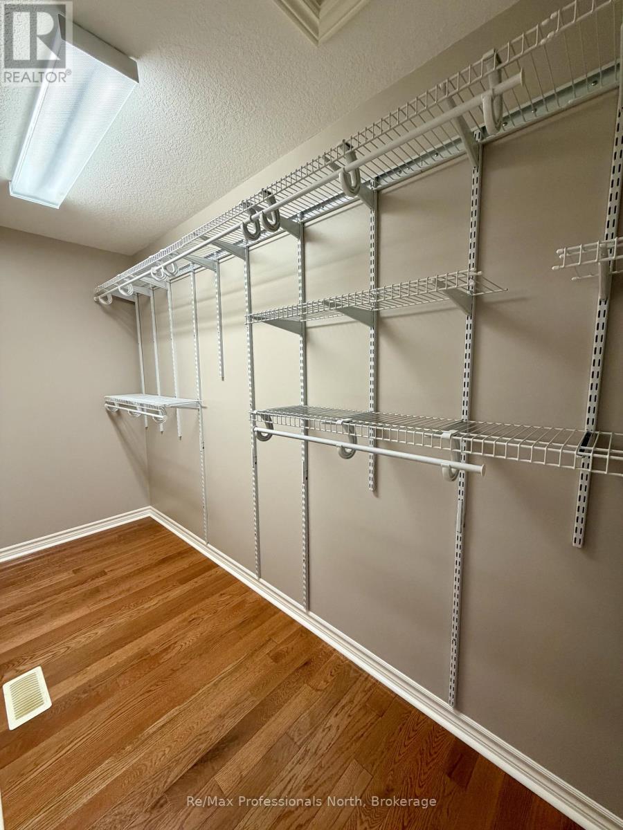 2 INVERARAY COURT - 14
