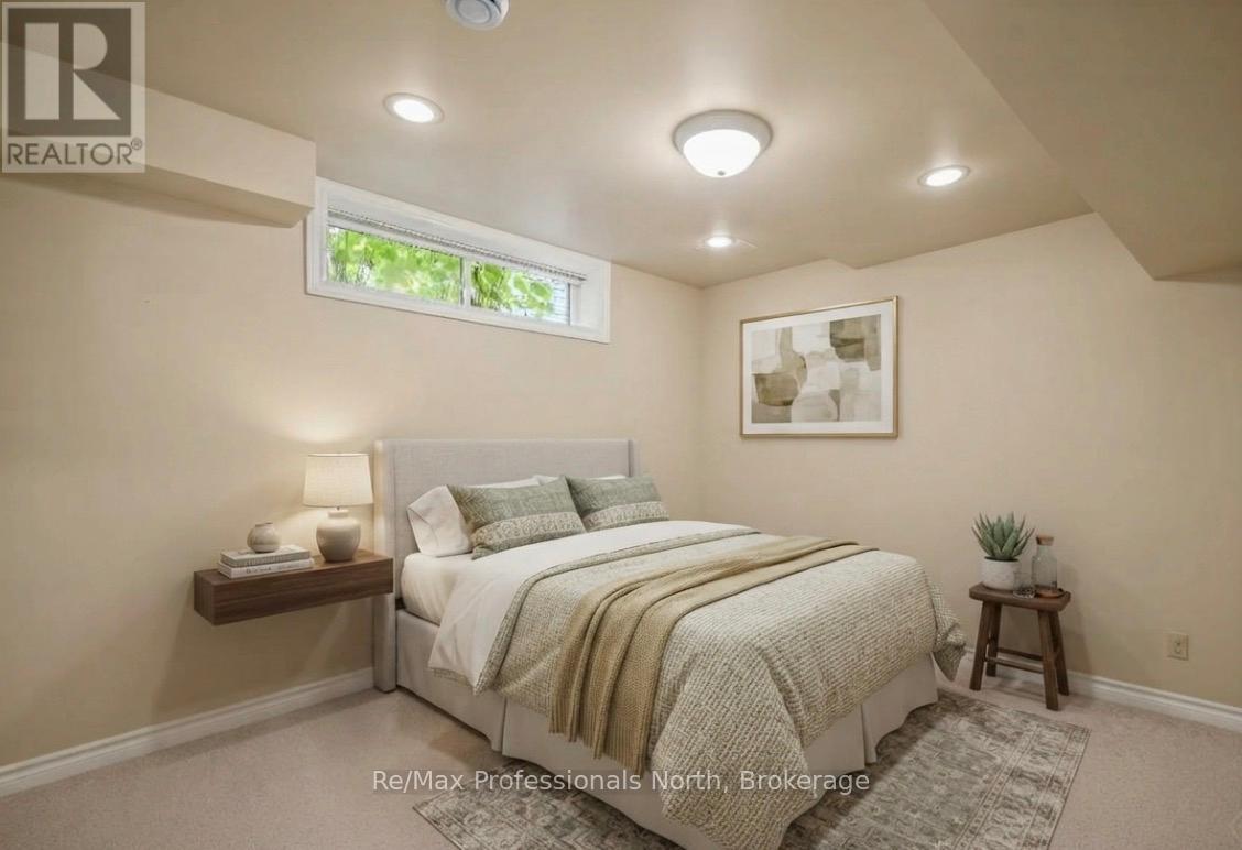 2 INVERARAY COURT - 26