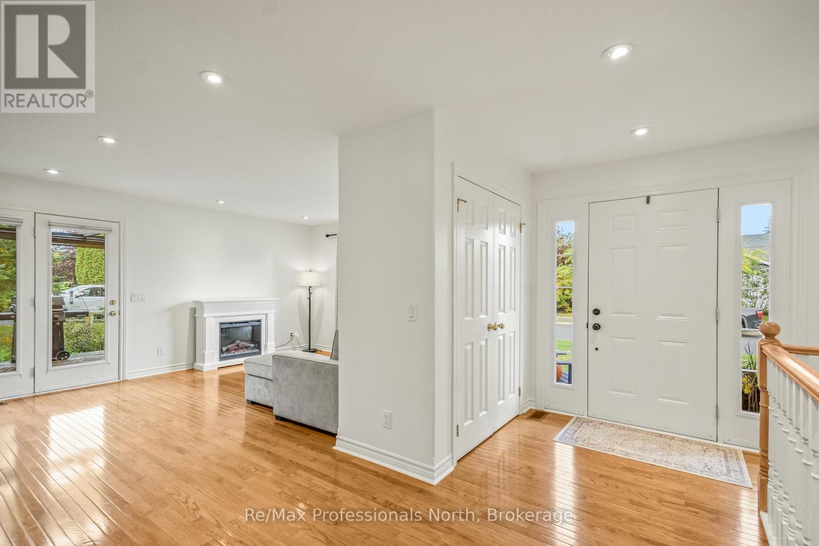 2 INVERARAY COURT - 4