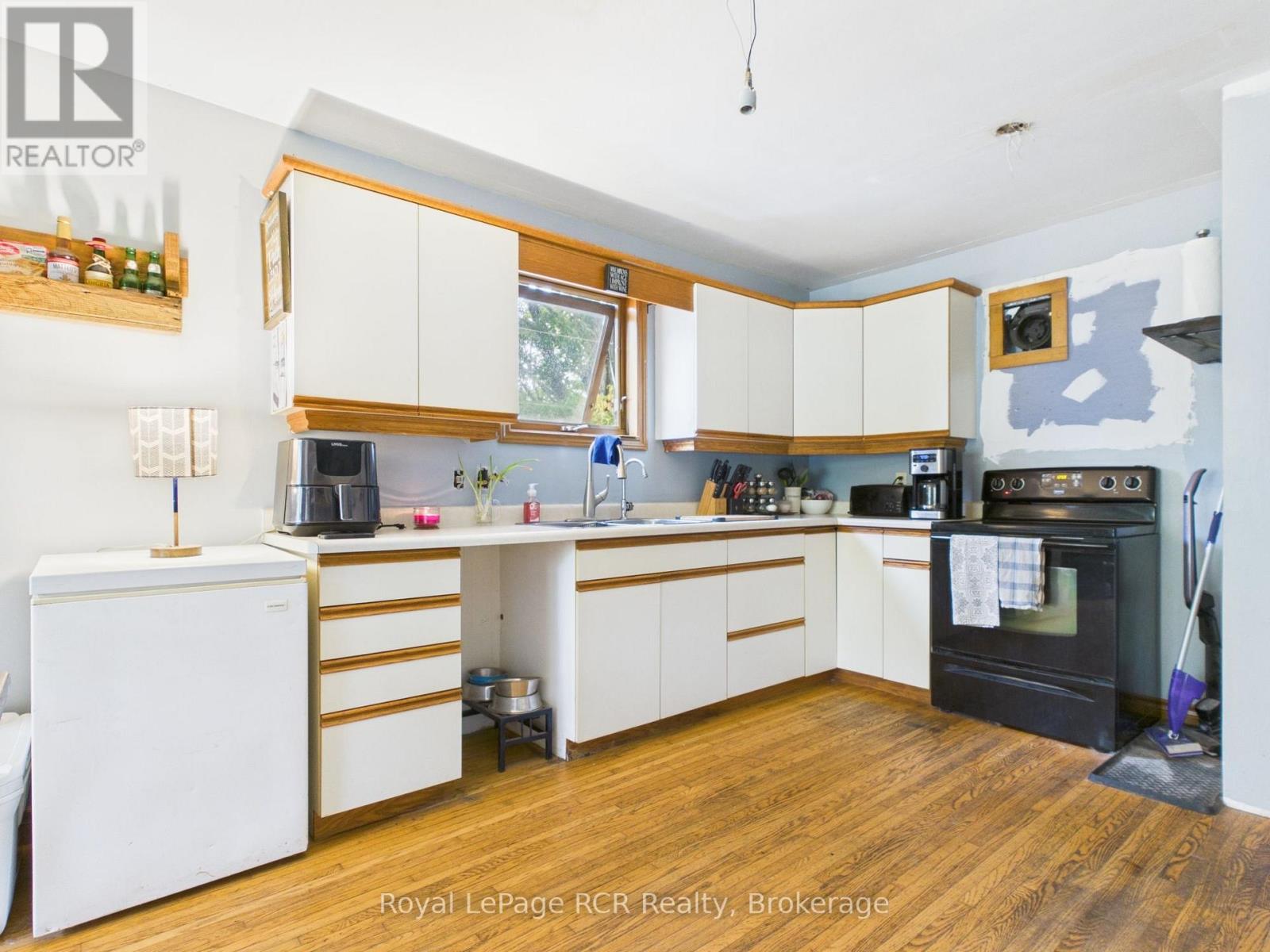 130 KING STREET - 5
