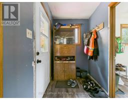 Foyer - 130 King Street, Kincardine, ON N0G2T0 Photo 8