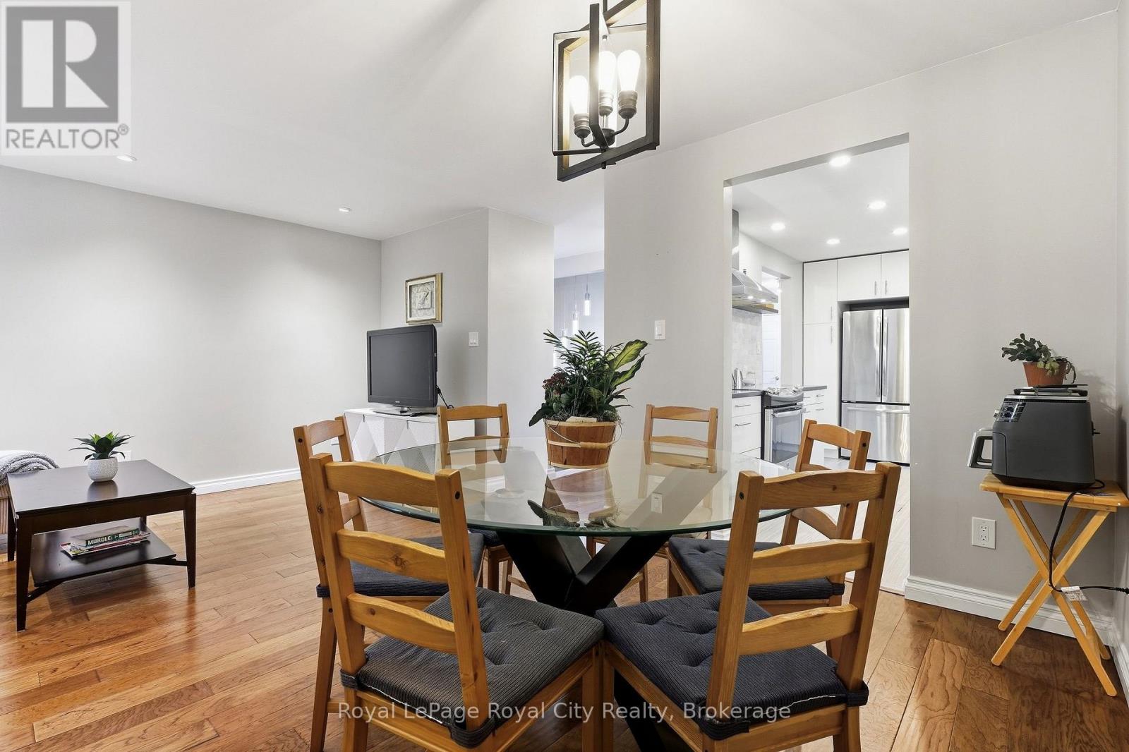 37 Mcilwraith Crescent — photo 13