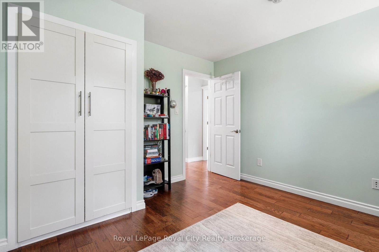 37 Mcilwraith Crescent — photo 22