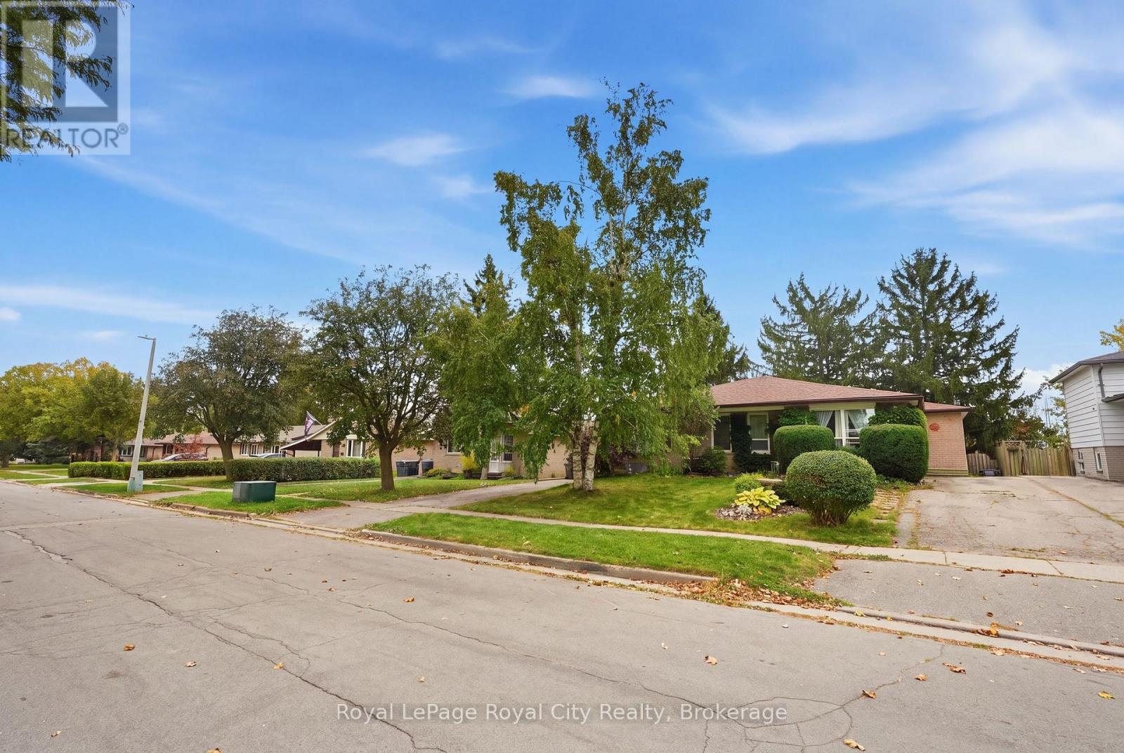 37 Mcilwraith Crescent — photo 25