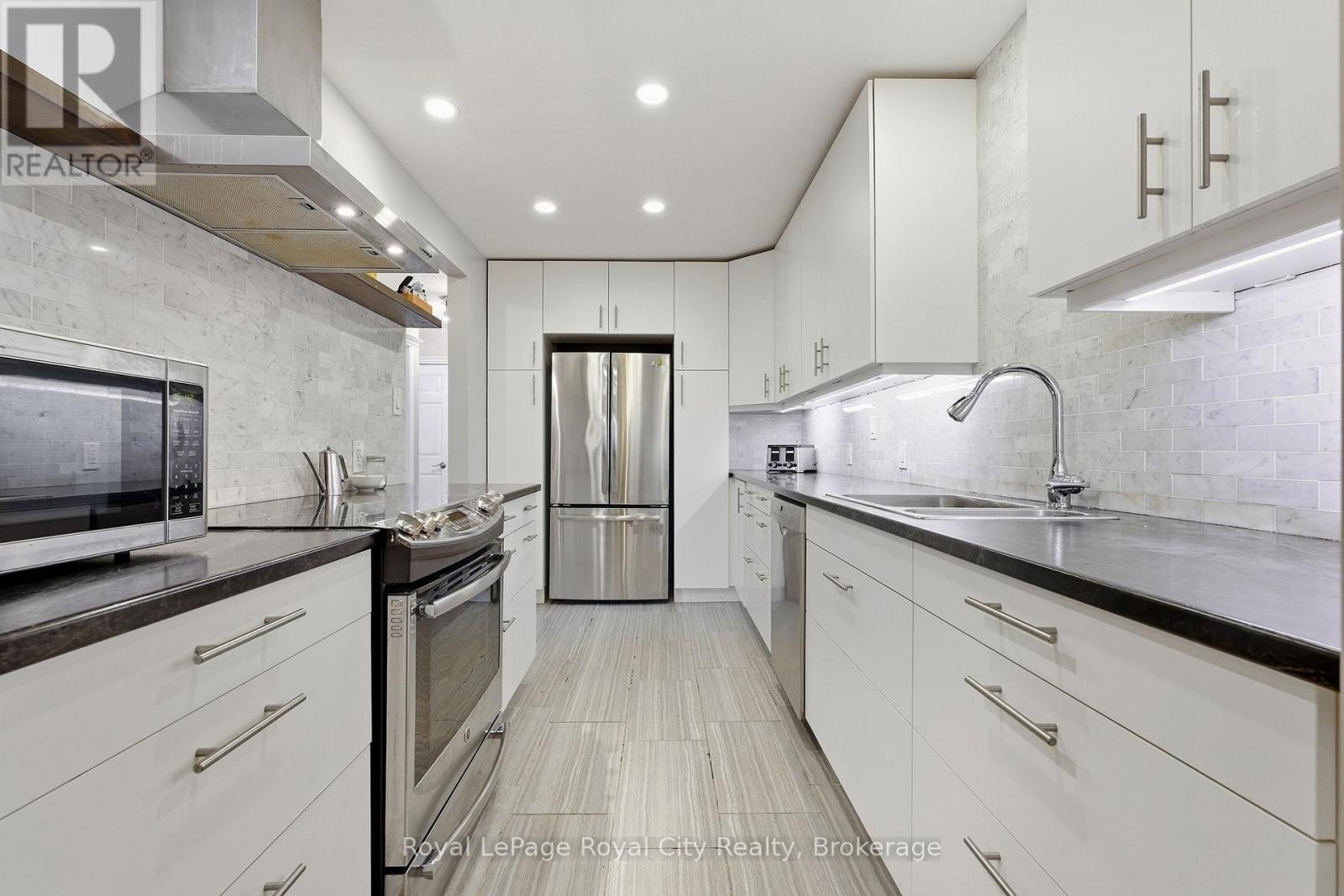 37 Mcilwraith Crescent — photo 8