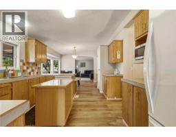 3pc Ensuite bath - 6710 Tronson Road Unit# 214, Vernon, BC V1H1X6 Photo 9