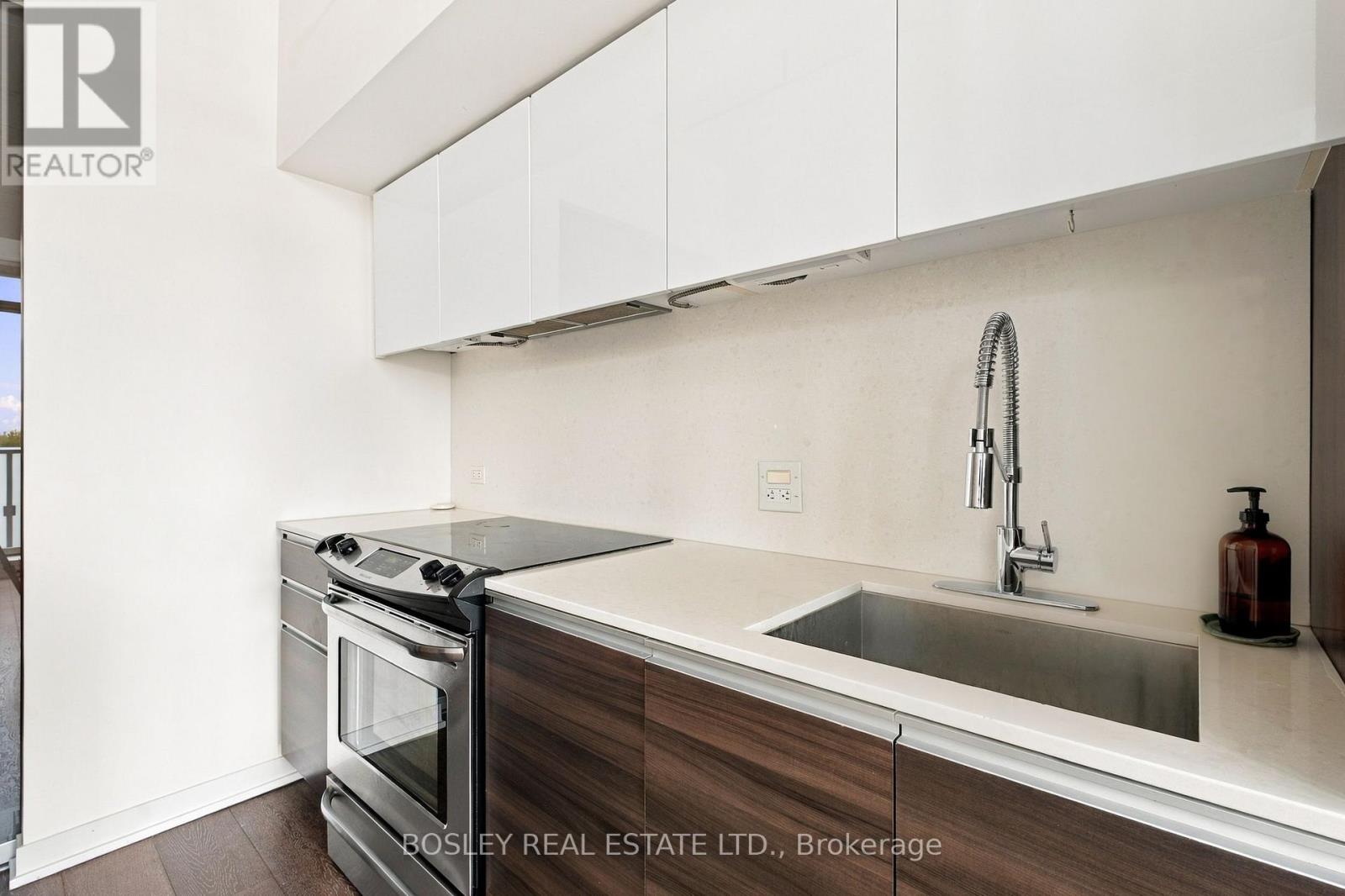 #613 8 GLADSTONE AVENUE - 10