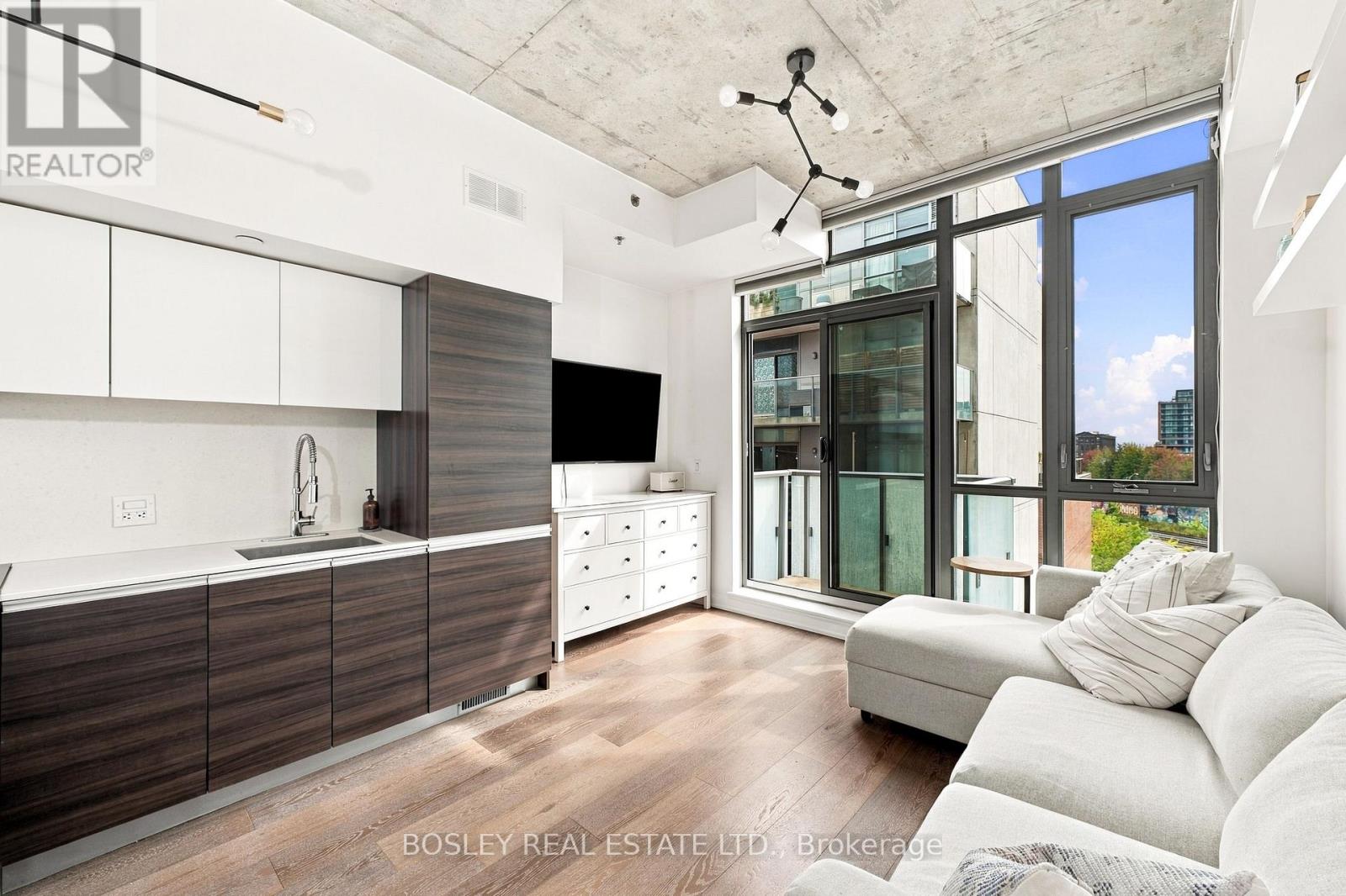 #613 8 GLADSTONE AVENUE - 3