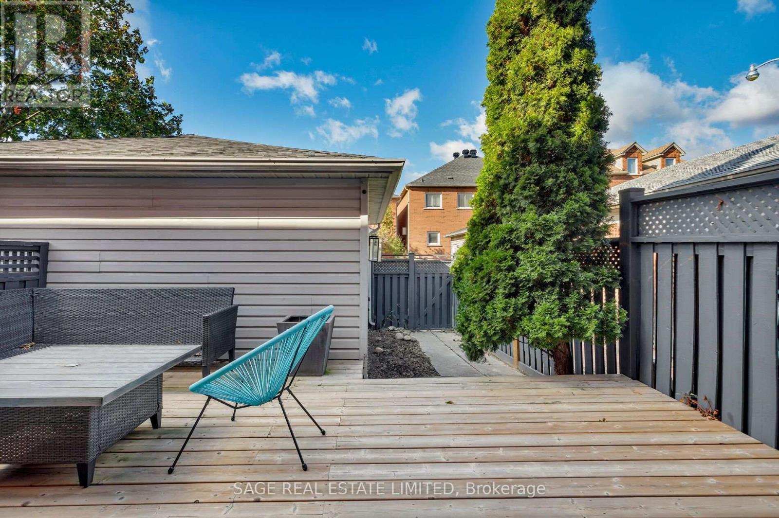 1176 SHAW STREET - 20