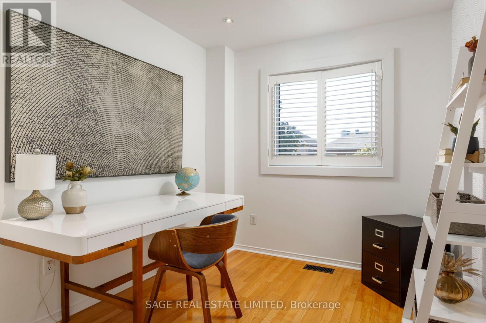 1176 SHAW STREET - 25