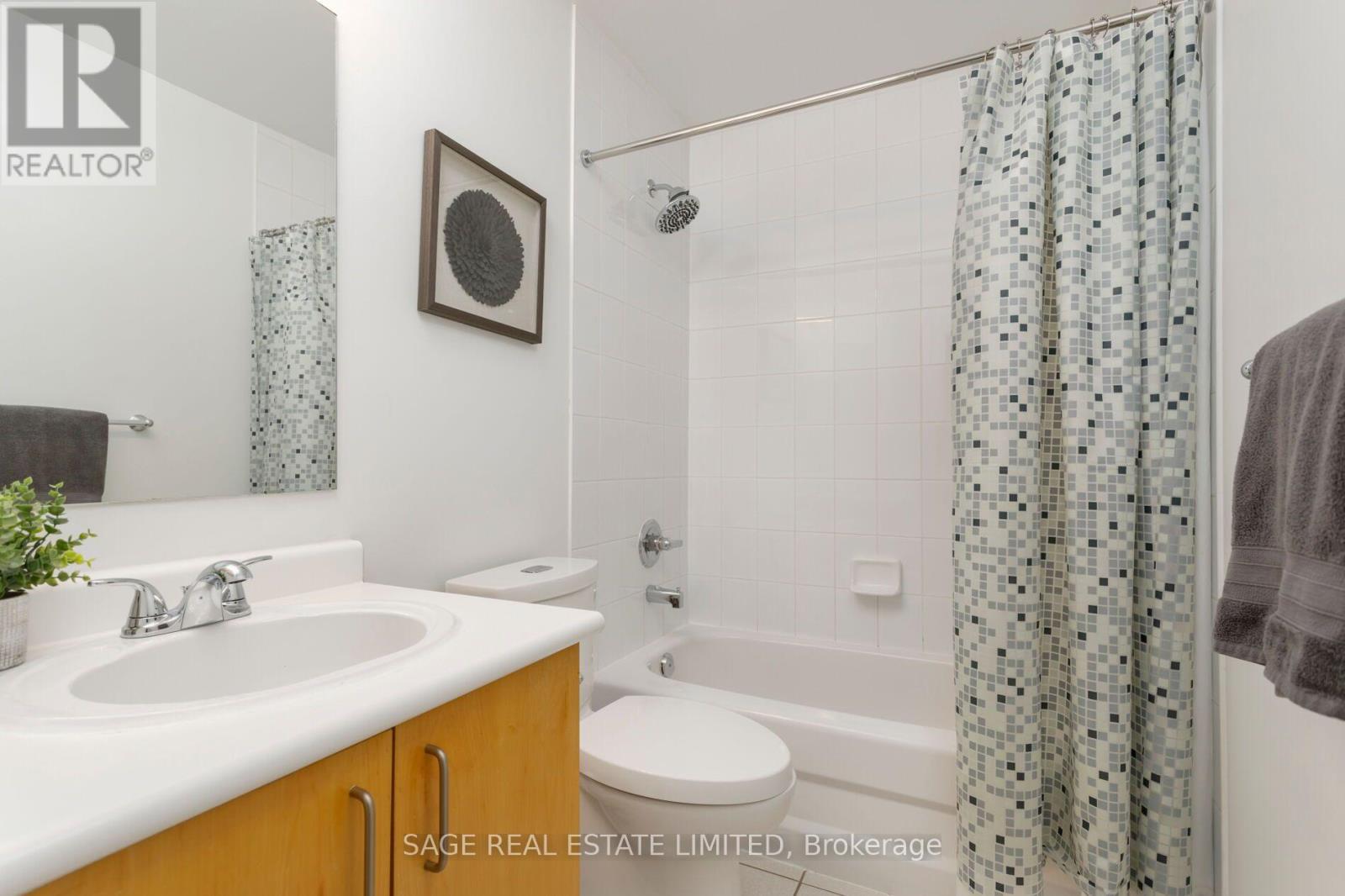 1176 SHAW STREET - 27