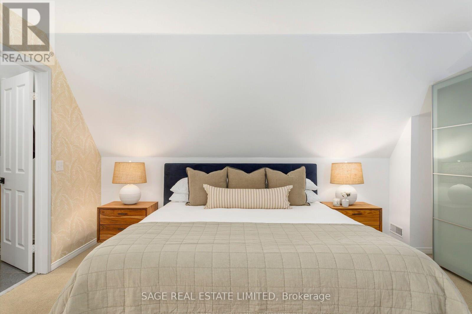 1176 SHAW STREET - 37