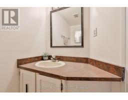 2825 - 33 Harbour Square, Toronto, ON M5J2Z6 Photo 11