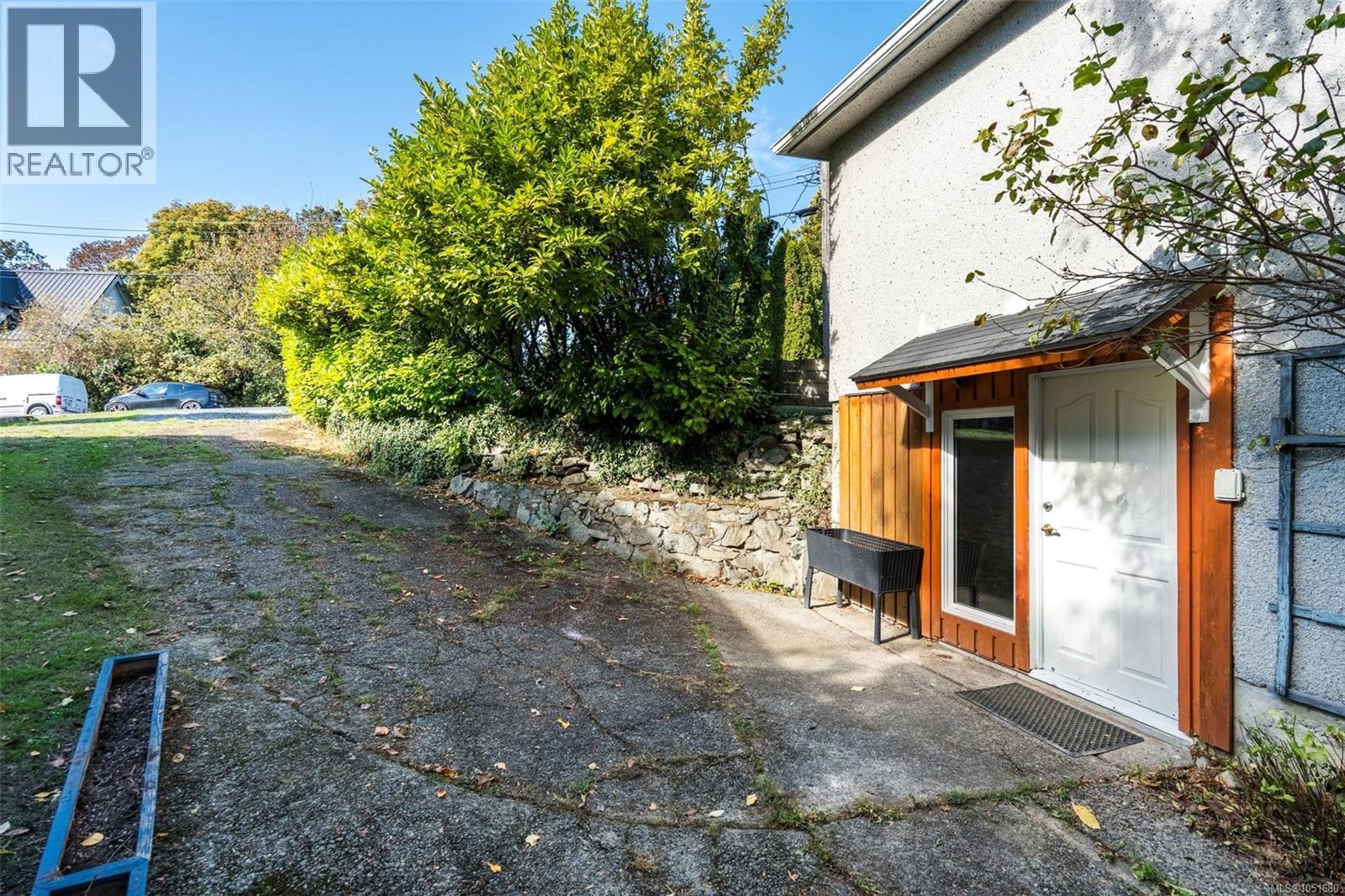 907 McAdoo Pl - 16