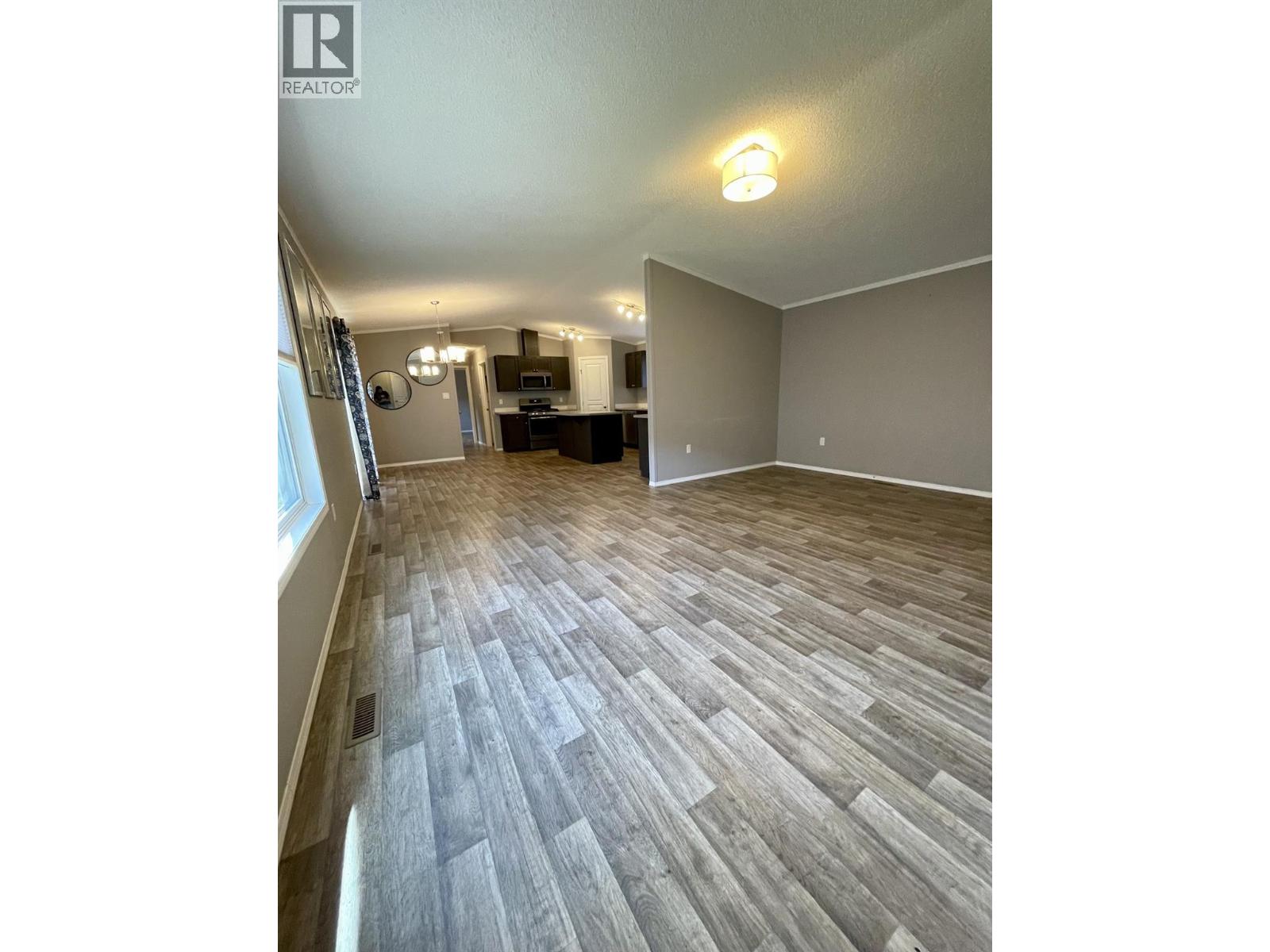 #116 100 Aspen Drive - 8