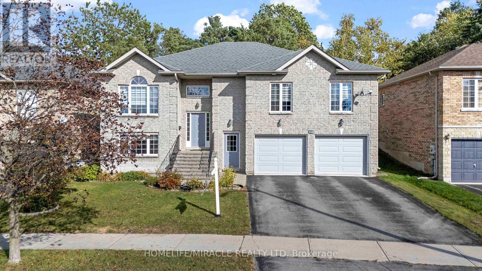 30 DOVE CRESCENT - 1