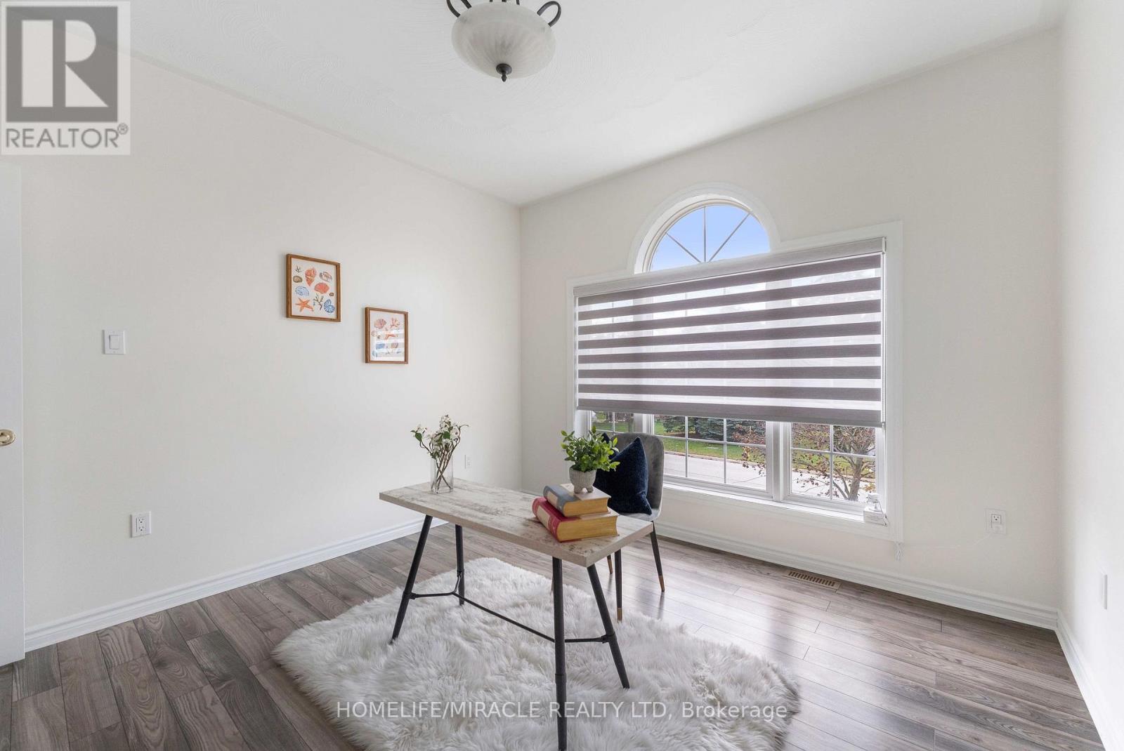 30 DOVE CRESCENT - 13