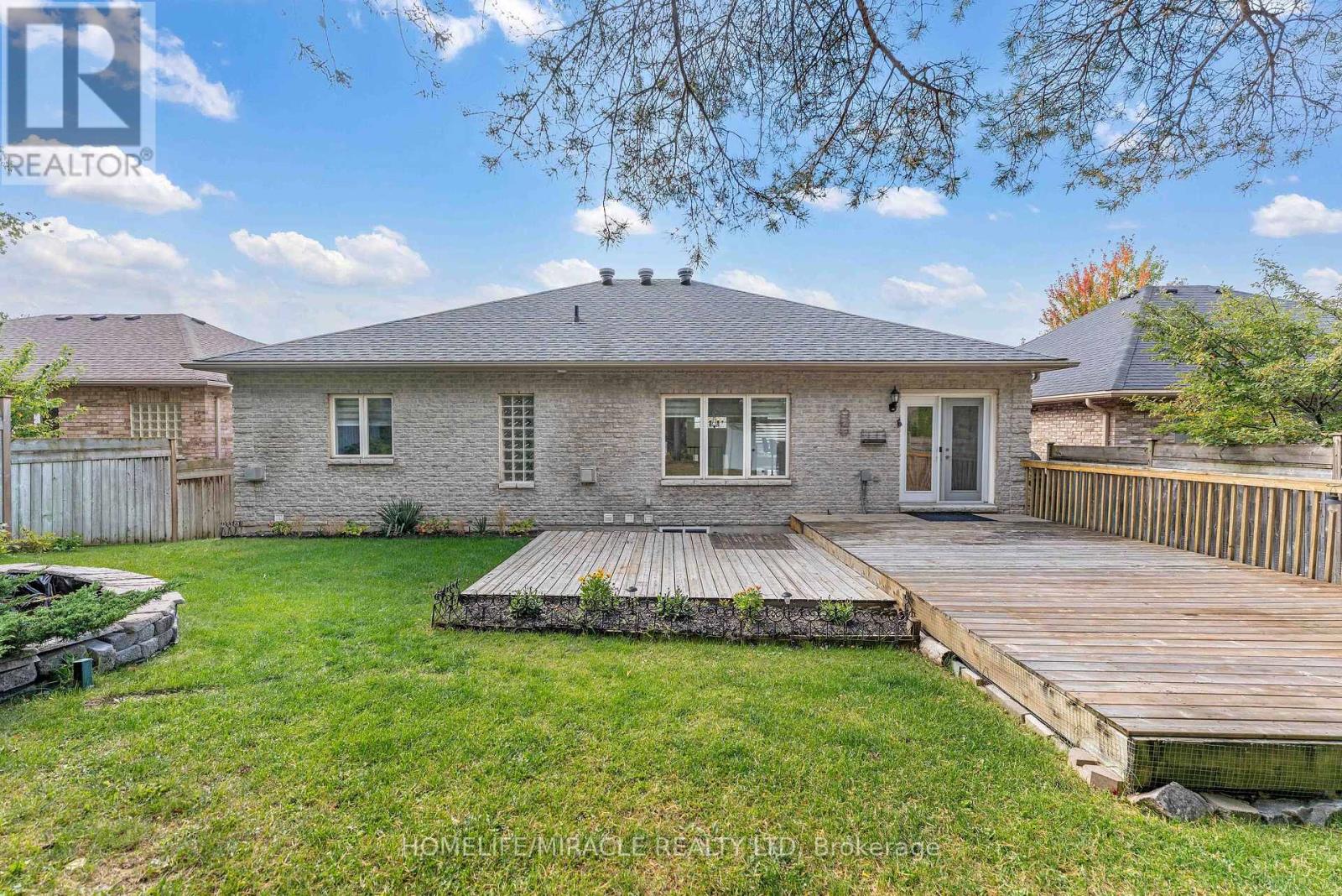 30 DOVE CRESCENT - 39