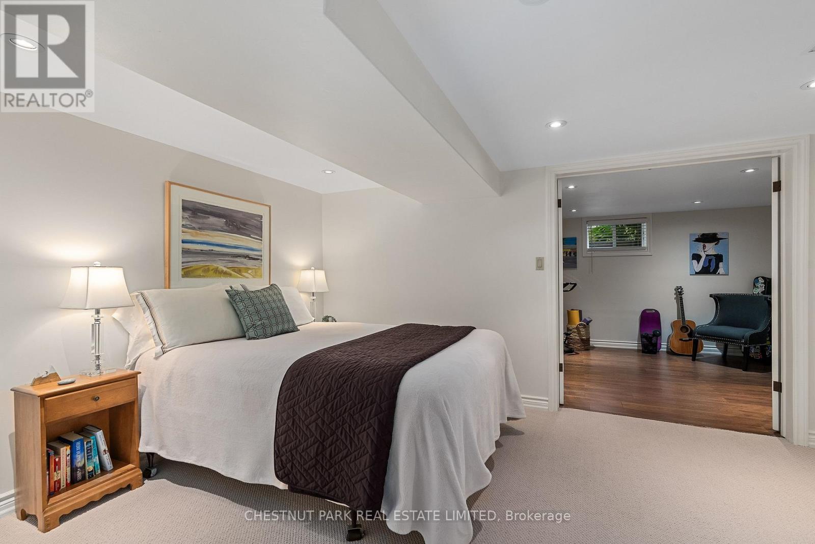 9 MILLS CIRCLE - 36
