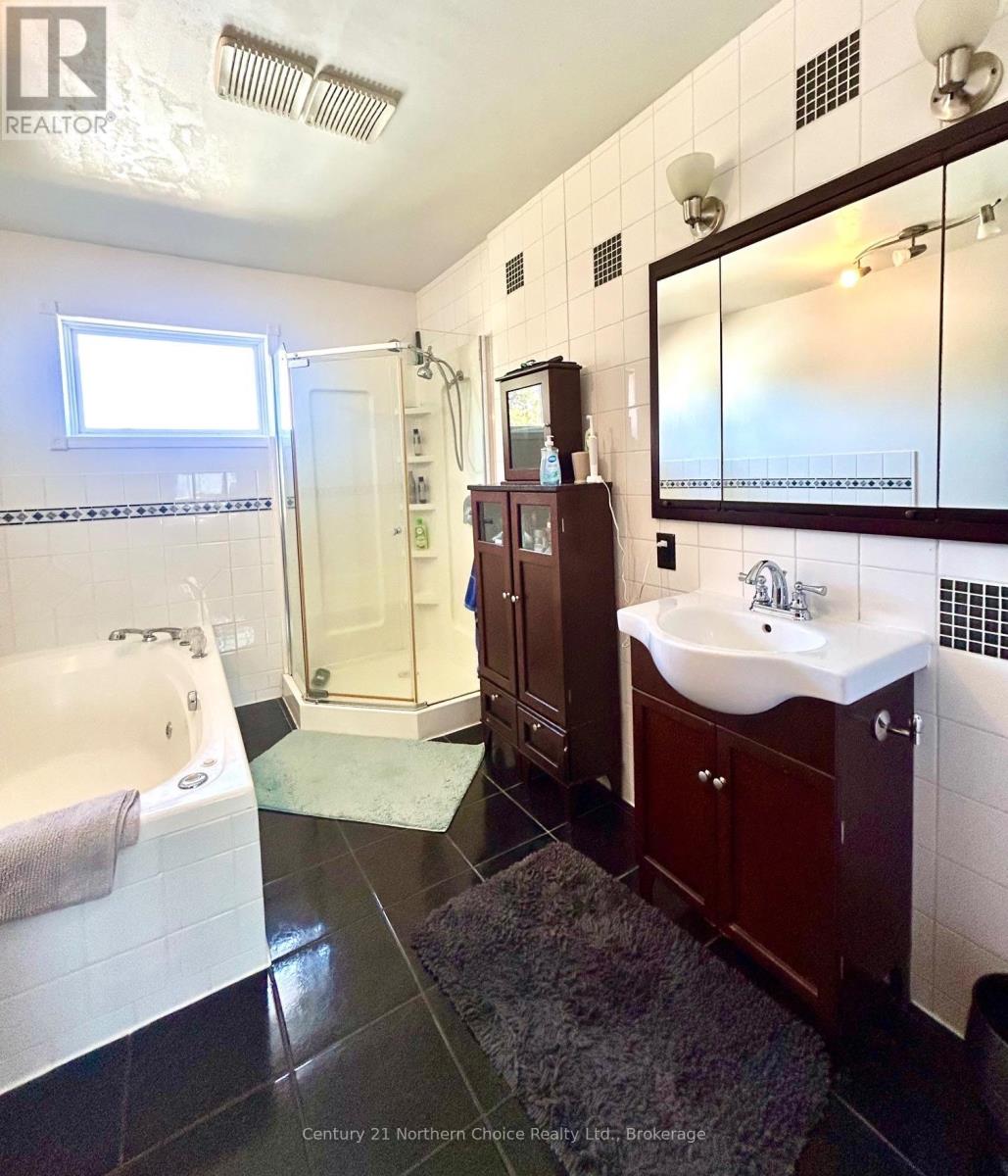 626 SECOND STREET WEST - 16
