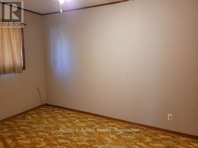 66 ROSS STREET - Image 8