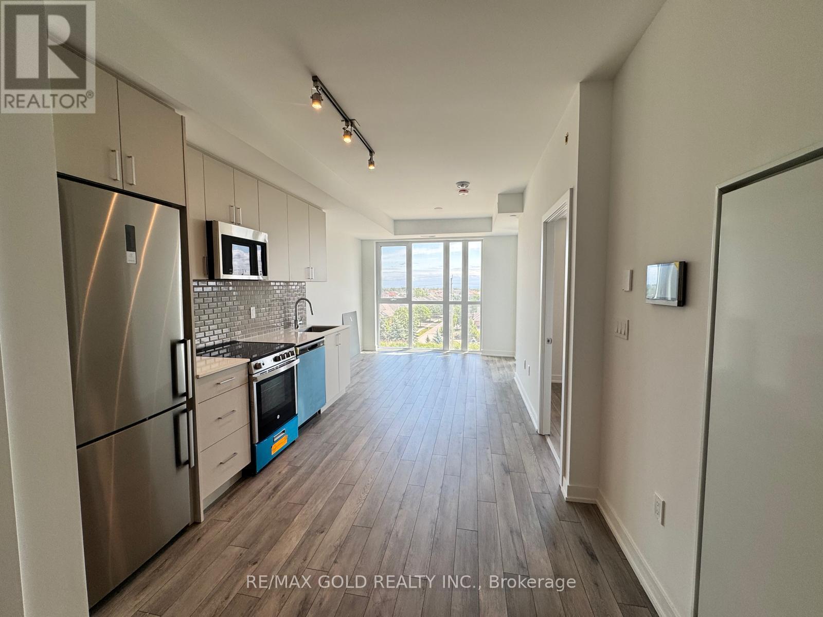 Photo of 1005 Dundas Street