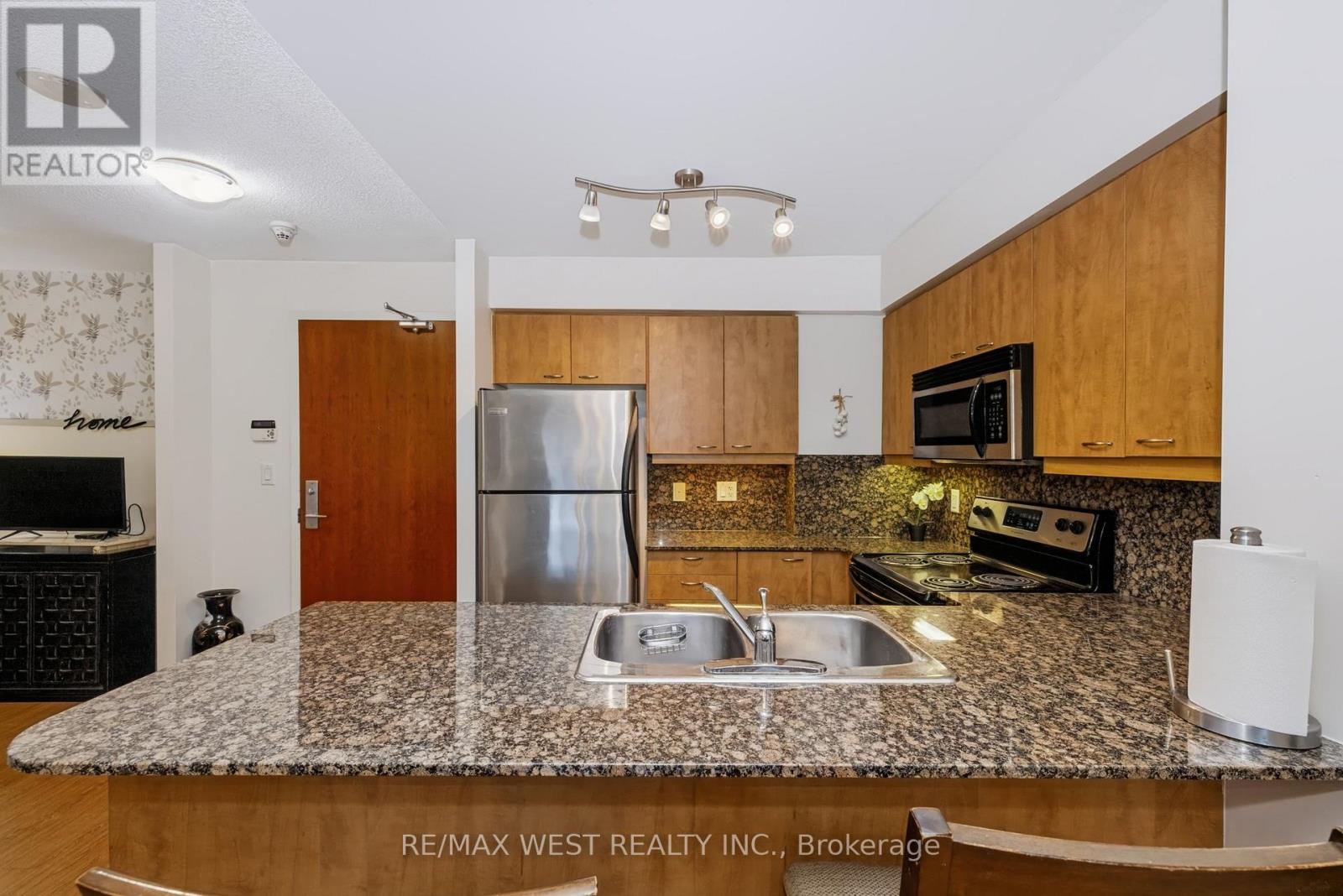 209- 1403 Royal York Road, Toronto, ON photo 15