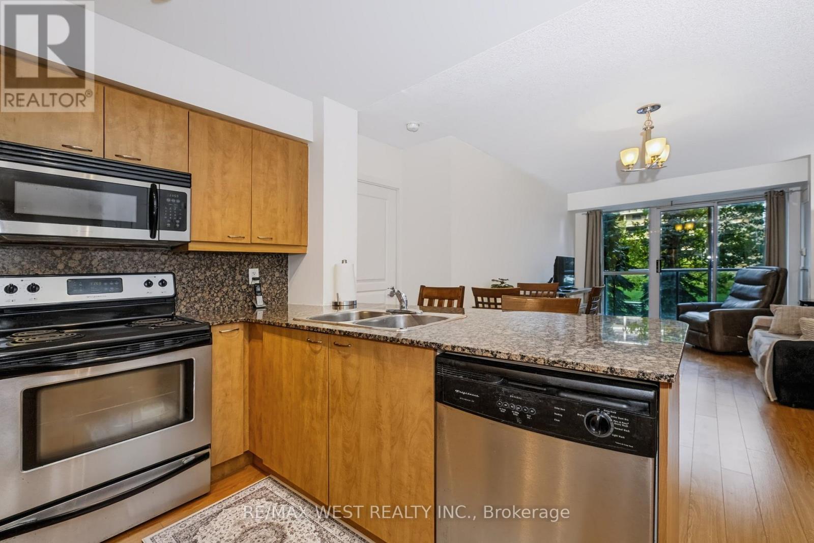 209- 1403 Royal York Road, Toronto, ON photo 16