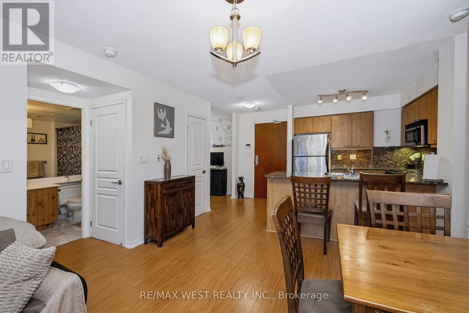 #209 1403 ROYAL YORK ROAD - 19