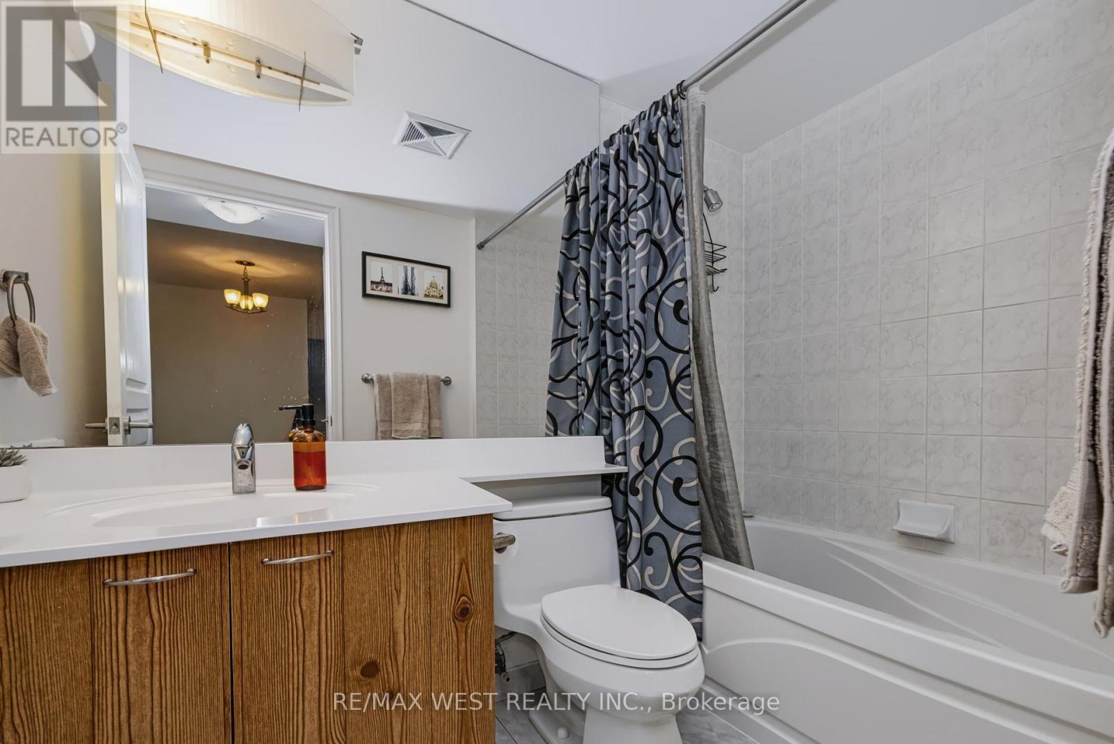 209- 1403 Royal York Road, Toronto, ON photo 32