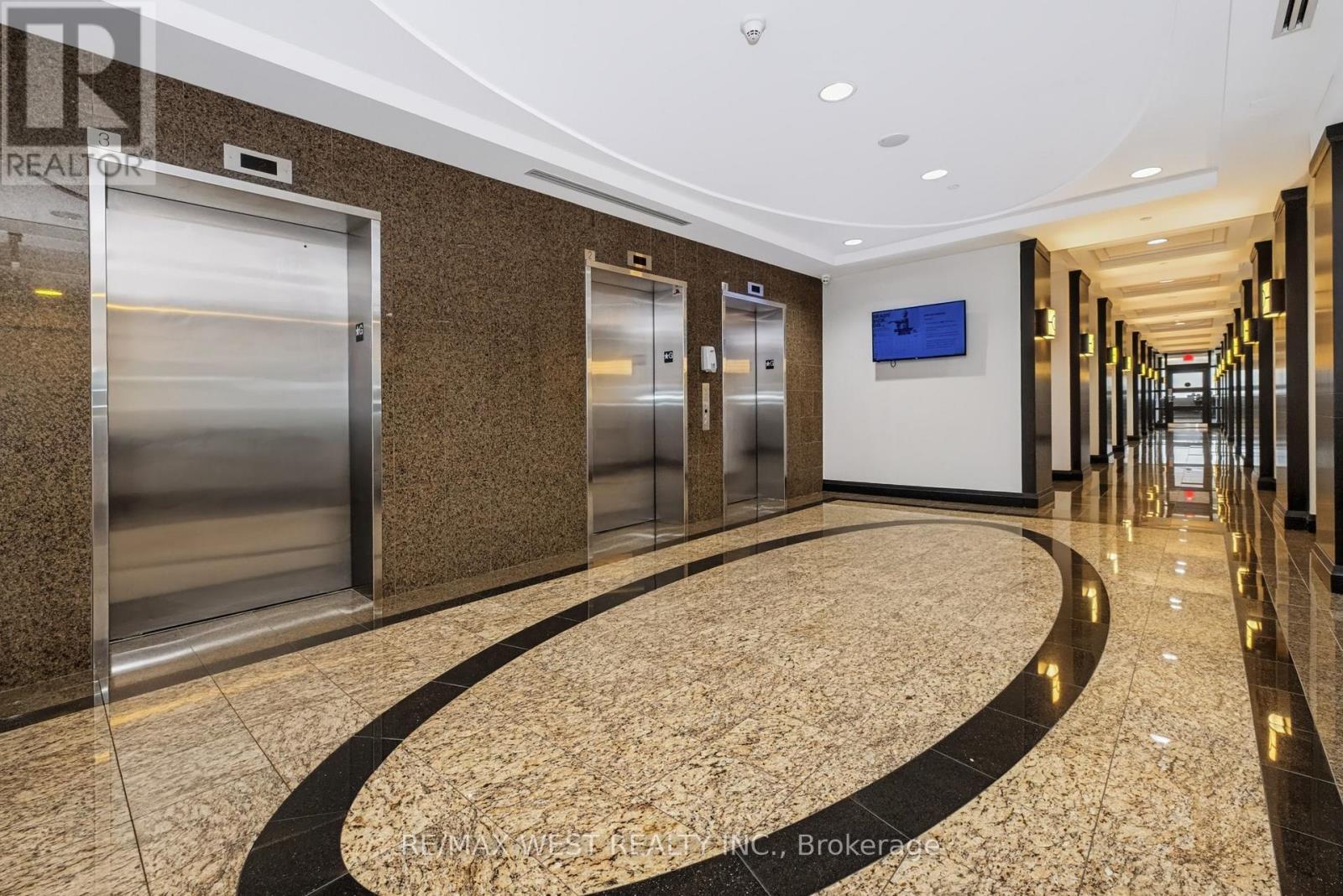 209- 1403 Royal York Road, Toronto, ON photo 6