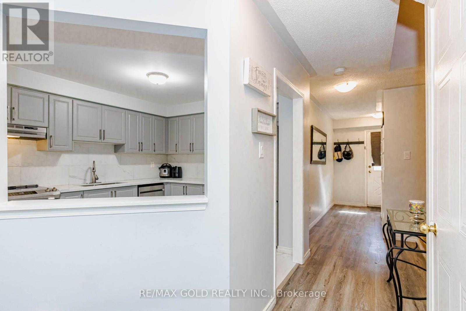83 Wickstead Court, Brampton, ON photo 13