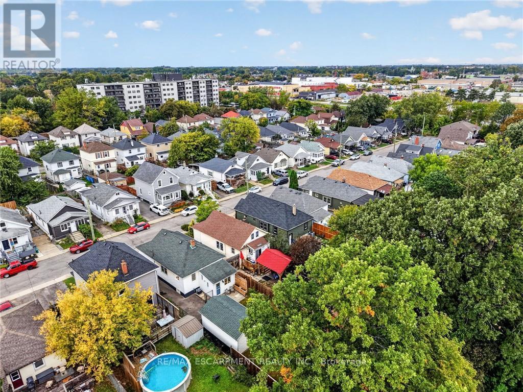 32 RICHMOND AVENUE - 38