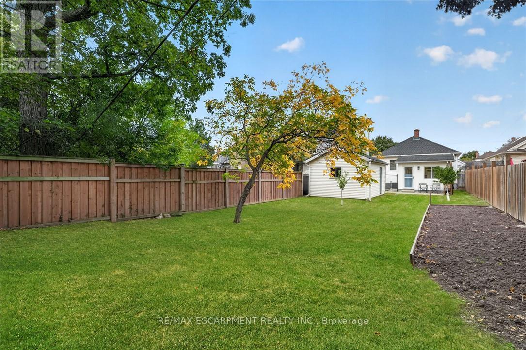 32 RICHMOND AVENUE - 5