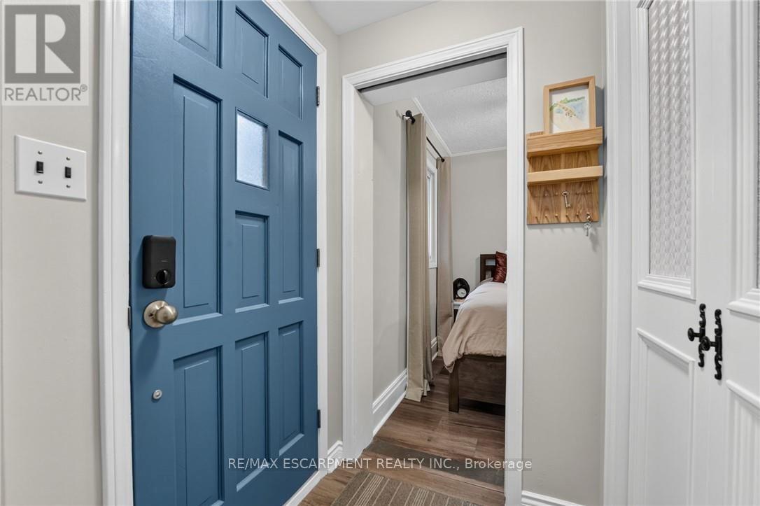 32 RICHMOND AVENUE - 6