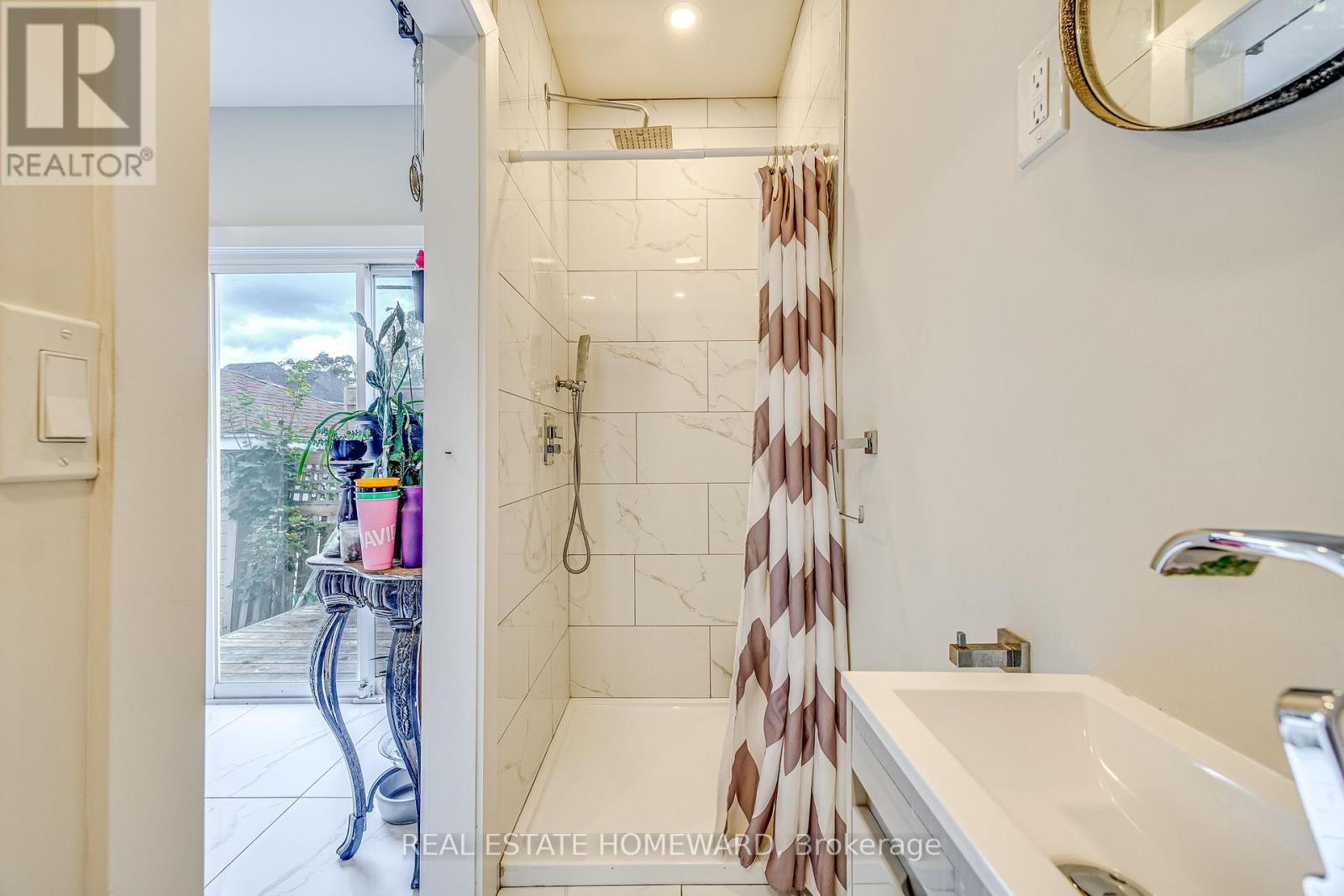 5164 ST LAWRENCE AVENUE - 12